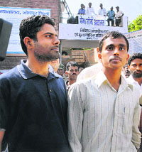 Asarams aides Prakash and Sharad Chandra at the Sessions Court in Jodhpur on Friday.