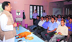 Vice-president of the state Congress Suryakant Dhasmana addresses a Paramedical workers Assocaition meeting in Dehradun on Sunday