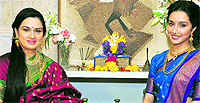 Padmini Kolhapure with Shraddha Kapoor