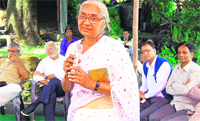 Social activist Medha Patkar during a talk at Akandi village near Mussoorie on Monday. Photo: Ajay Ramola 