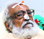 Swami Gyan Swaroop Sanand under treatment at Doon Hospital on Tuesday.