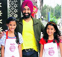 Chef Surjan Singh Jolly with Junior Masterchef finalists