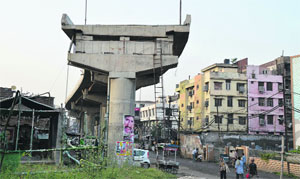 The railway overbridge being constructed in place of Lakkar Pul.