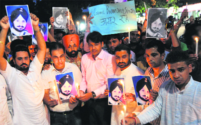 Members of the Youth Congress hold a rally at Sector 17, Chandigarh, to pay tribute to
