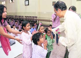 Former Chief Minister Maj-Gen. B. C. Khanduri (retd) greeted on his birthday by Bal Vinita Ashram inmates in Dehradun on Tuesday