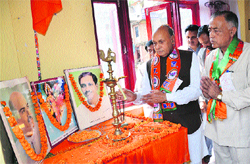 Former Chief Minister PK Dhumal inaugurates a BJP workshop in Mandi on Tuesday.