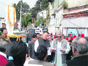 Mussoorie MLA Ganesh Joshi and MC president renew the pledge to eradicate untouchabilty and practice non-violence in Mussoorie on Wednesday.