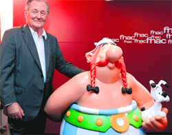 Albert Uderzo, French cartoonist of comic book Asterix, in Paris on Tuesday for the release of the album "Asterix chez les Pictes". For the first time, Uderzo has not participated in the creation of the album.  AFP