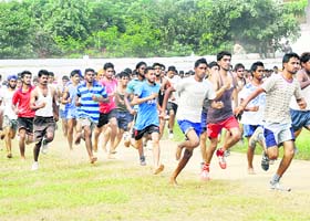 Candidates participating in physical performance test during an Army recruitment rally in Kapurthala on Saturday