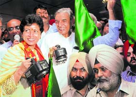 Kumari Selja and Pawan Kumar Bansal flag off the Kalka-Shirdi train