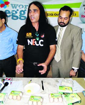 (L-R) Dr Dhirendra Kumarand Mohit Raja