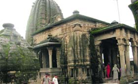 The Lord Shiva temple in Baijnath. Photo by writer