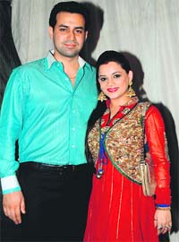 Surprise visit: Nach Baliye Jodis at Mumbai's biggest Dandiya Raas
