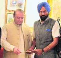 MLA Rana Gurmit Singh Sodhi with Pakistan PM Nawaz Sharif in Lahore