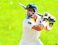 Khurram Manzoor scored 146 as Pakistan made 442 in their first innings of the first Test against South Africa. 