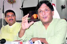 Anil Kant (right) addresses a press conference during the 161st anniversary celebrations of Methodist Church in Bathinda on Friday