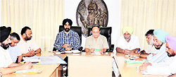 Mayor Bakshi Ram Arora and MC Commissioner DPS Kharbanda hold a meeting with officials in Amritsar on Tuesday