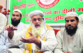 Shahi Imam Habiab-ur-Rahman (left) addresses mediapersons in Ludhiana on Tuesday.