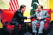 Pakistani Prime Minister Nawaz Sharif with US House Foreign Affairs Committee Chairman Edward Royce on Capitol Hill