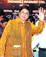 Kiran Bedi waves hand to the students of Dr BR Ambedkar National Institute of Technology in Jalandhar on Friday