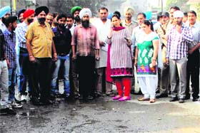 Chief Parliamentary Secretary, Health and Family Welfare, Dr Navjot Kaur Sidhu visits the Jallianwalla Bagh Martyrs Memorial Civil Hospital in Amritsar on Saturday