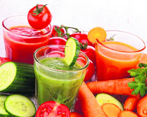 Deeply coloured vegetables and fruits help to detoxify the liver