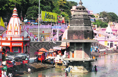 The Shri Ganga temple at Har-ki-Pauri in Haridwar lies in a neglected state owing to opposition to renovation work by teerath purohits. Tribune photo: Rameshwar Gaur