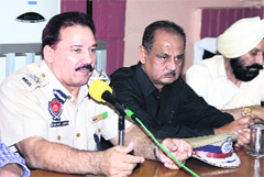Inspector-General of Punjab Police Kartar Singh addresses mediapersons in Jalandhar on Thursday. Photo: Sarabjit Singh