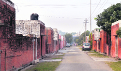Quarters at the Railway Colony in Ludhiana are in bad shape.