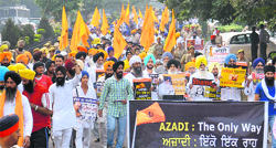 Activists of the Dal Khalsa and Akali Dal (Panch Pradhani) participate in a march taken out in Jalandhar on Friday on the anniversary of 1984 anti-Sikh riots. Tribune photos: Malkiat Singh