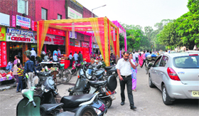 Encroachments at the Sector 15 market in Chandigarh.