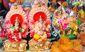 Images of Goddess Lakshmi and Lord Ganesha remain an all-time favourite for buying as well as gifting.