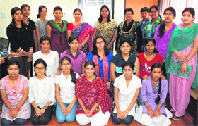 NSS volunteers with university Vice-Chancellor Pankaj Mittal and Registrar Prof Asha Kadian.