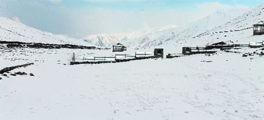 A view of snow-covered mountains at the Pir Panjal ranges in south Kashmirs Shopian district on Tuesday. 