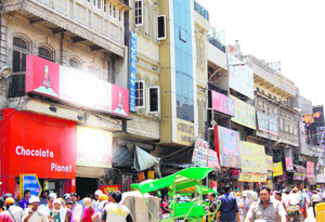 Hotels near the Golden Temple in Amritsar. 
