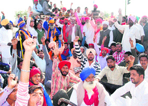Members of the Valmiki community hold a protest in Amritsar on Monday. 