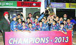 The winning team of Pinegrove School
