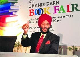 Milkha Singh interacts with the audience at the Chandigarh Book Fair, Parade Ground, Sector 17 in Chandigarh