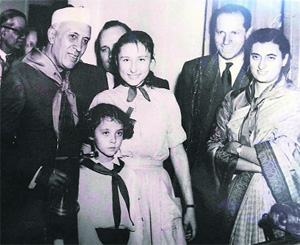 First Prime Minister Jawaharlal Nehru, along with Indira Gandhi and a delegation from Russia, at Mussoorie Savoy Hotel in 1956.