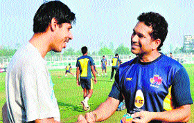 Keshav Malik with Sachin Tendulkar at Lahli village.