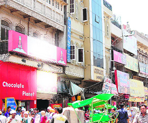 Hotels near the Golden Temple in Amritsar. 