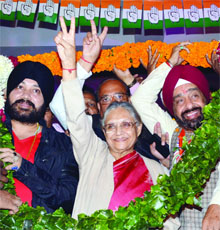 Chief Minister Sheila Dikshit and Congress candidate Prahlad Singh Sahani and singer Daler Mehndi at a rally at Tikona Park, Kashmere Gate, in Delhi on Thursday. 