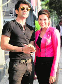 Eijaz Khan and Shraddha Das.