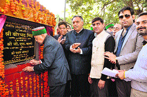 Chief Minister Virbhadra Singh lays the foundation stone of the ITI at Dhaulatpur near Kangra on Sunday.