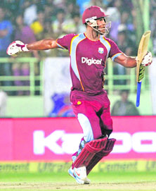 Darren Sammy added 82 with Lendl Simmons to take his team to victory.