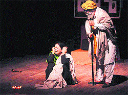 Artistes enact a scene in the play “Mann Mitti Da Boleya” on the concluding day of the Gursharan Singh Theatre Festival at Punjab Kala Bhavan, Sector 16, Chandigarh, on Wednesday