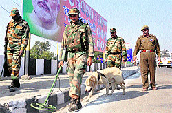 Keeping in view the grave security threat to the BJPs prime ministerial candidate Narendra Modi, the Army checks the area around the venue of Lalkaar rally with the help of a bomb disposal squad and sniffer dogs