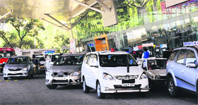Traffic mess in front of the main entrance to the Chandigarh airport on Sunday.