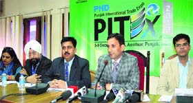 Deputy Commissioner Ravi Bhagat (centre) addresses mediapersons in Amritsar on Wednesday