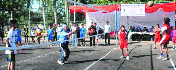 Players in action during the Chandigarh State Sub-Junior and Junior Volleyball Championship at the Sports Complex in Sector 7, Chandigarh, on Thursday. Tribune photo: Parvesh Chauhan